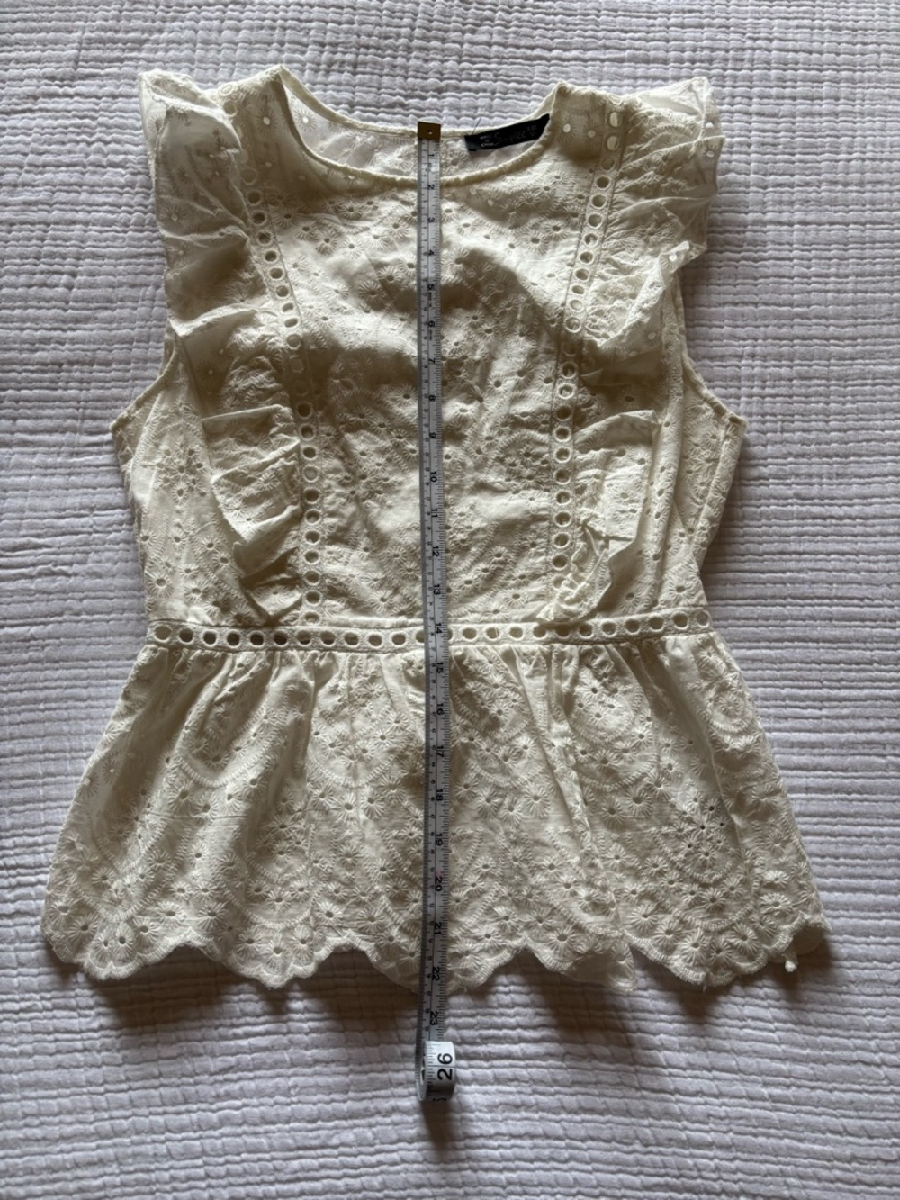 Romantic White Eyelet Ruffle Blouse - Picture 6 of 7